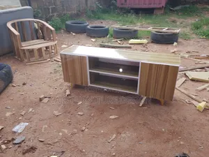 Tv Shelf 4ft by 20