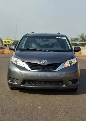 Toyota Sienna LE 7 Passenger 2011 Gray