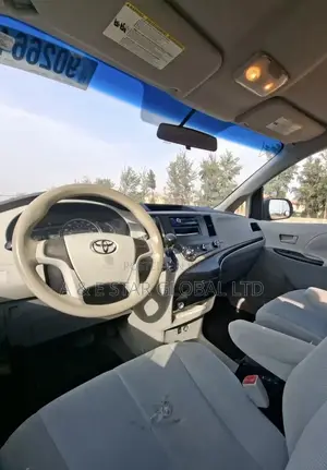 Toyota Sienna LE 7 Passenger 2011 Gray