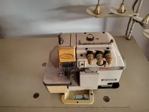 3 Thread Industrial Overlock Machine