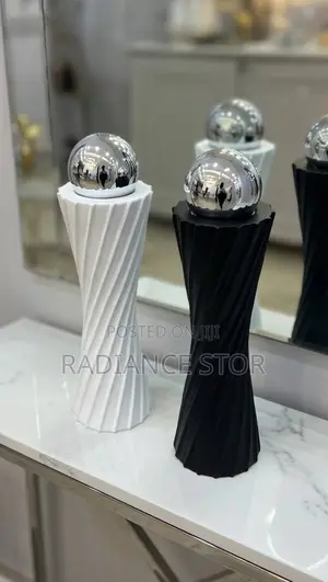 Home/Office Decor Figurine Statue