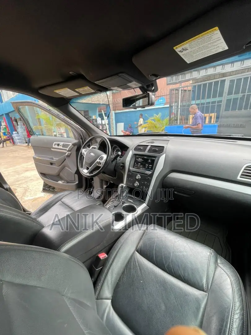 Ford Explorer 2012 Black