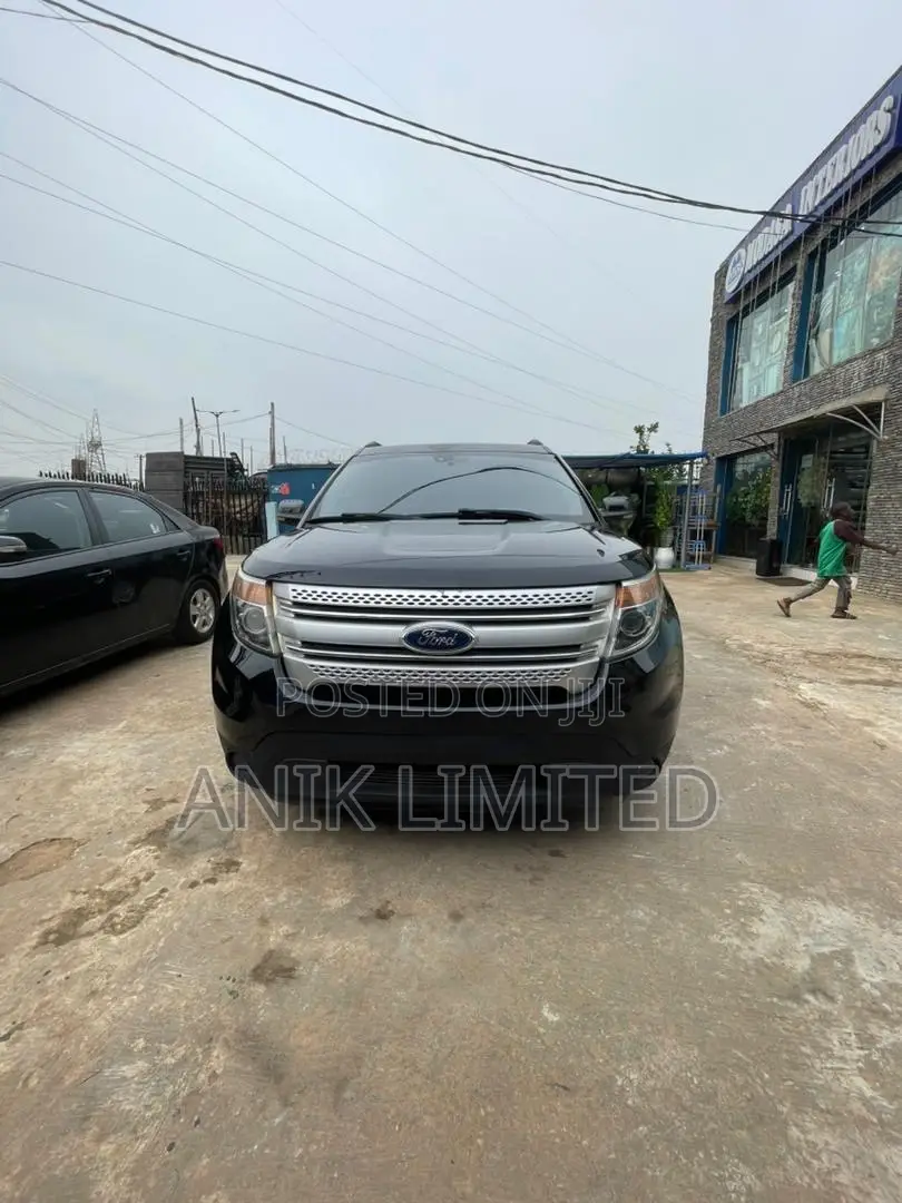 Ford Explorer 2012 Black