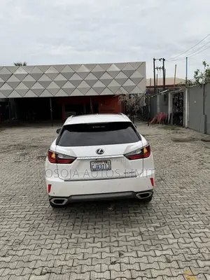 Lexus RX 350 FWD 2017 White