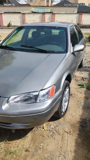 Toyota Camry 2000 Gray