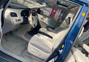 Toyota Sienna Limited 7 Passenger 2011 Blue