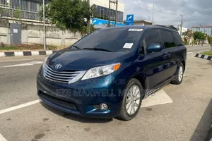 Toyota Sienna Limited 7 Passenger 2011 Blue