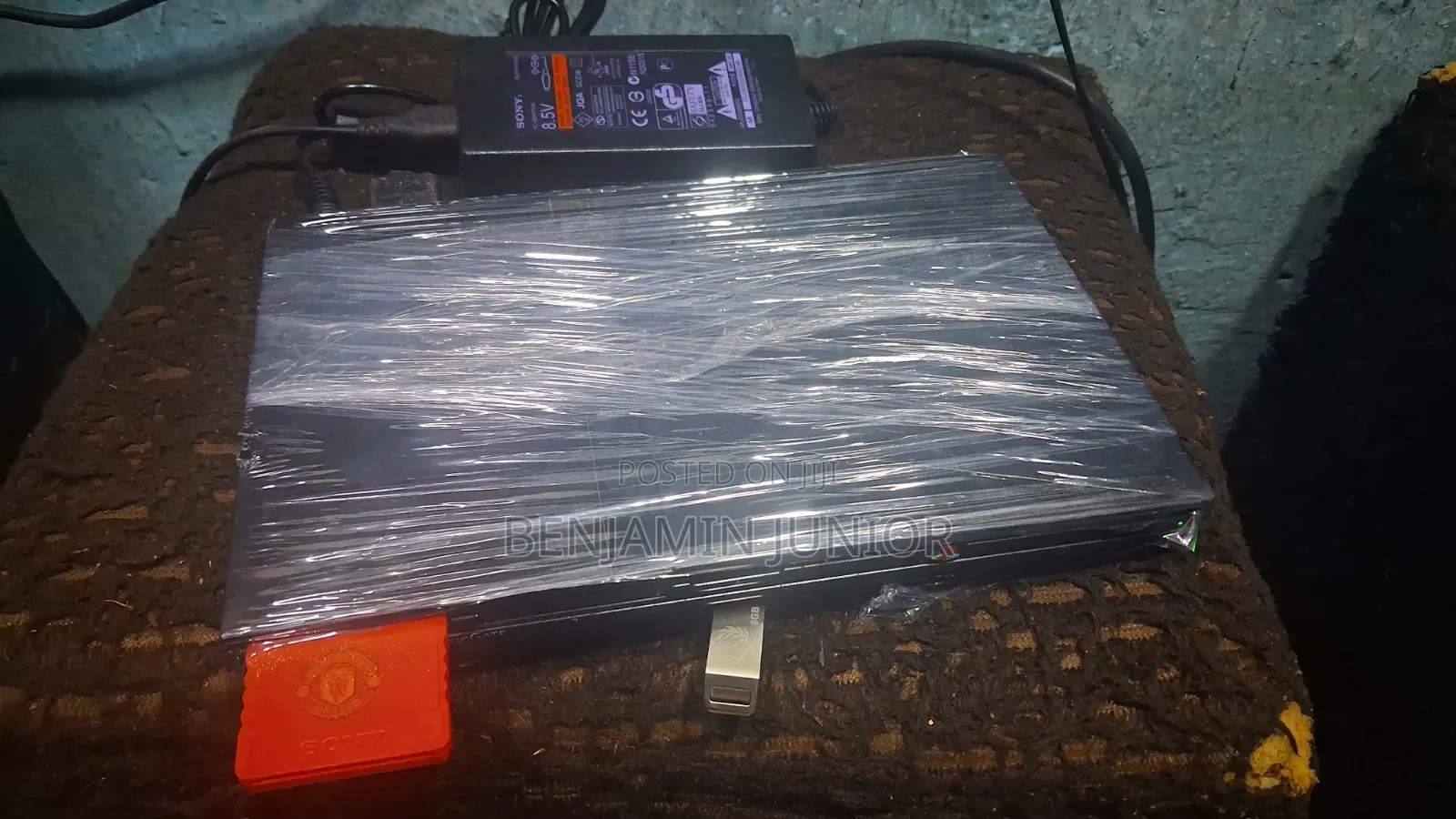 Ps2 Slim With Two Pad