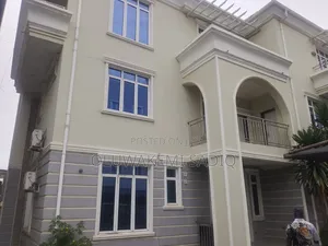 7bdrm Duplex in Ikeja Gra for rent