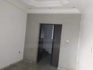 7bdrm Duplex in Ikeja Gra for rent