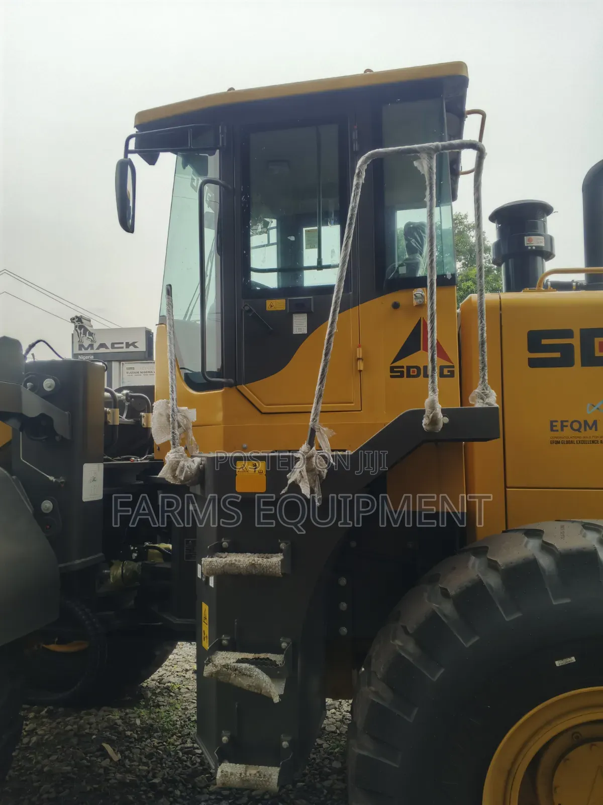 SDLG Wheel Loader (Payloader)