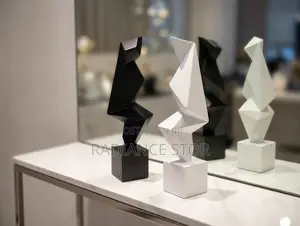 6.5x6.5x31cm Home/Office Figurine Statue