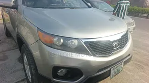 Kia Sorento 2012 Silver