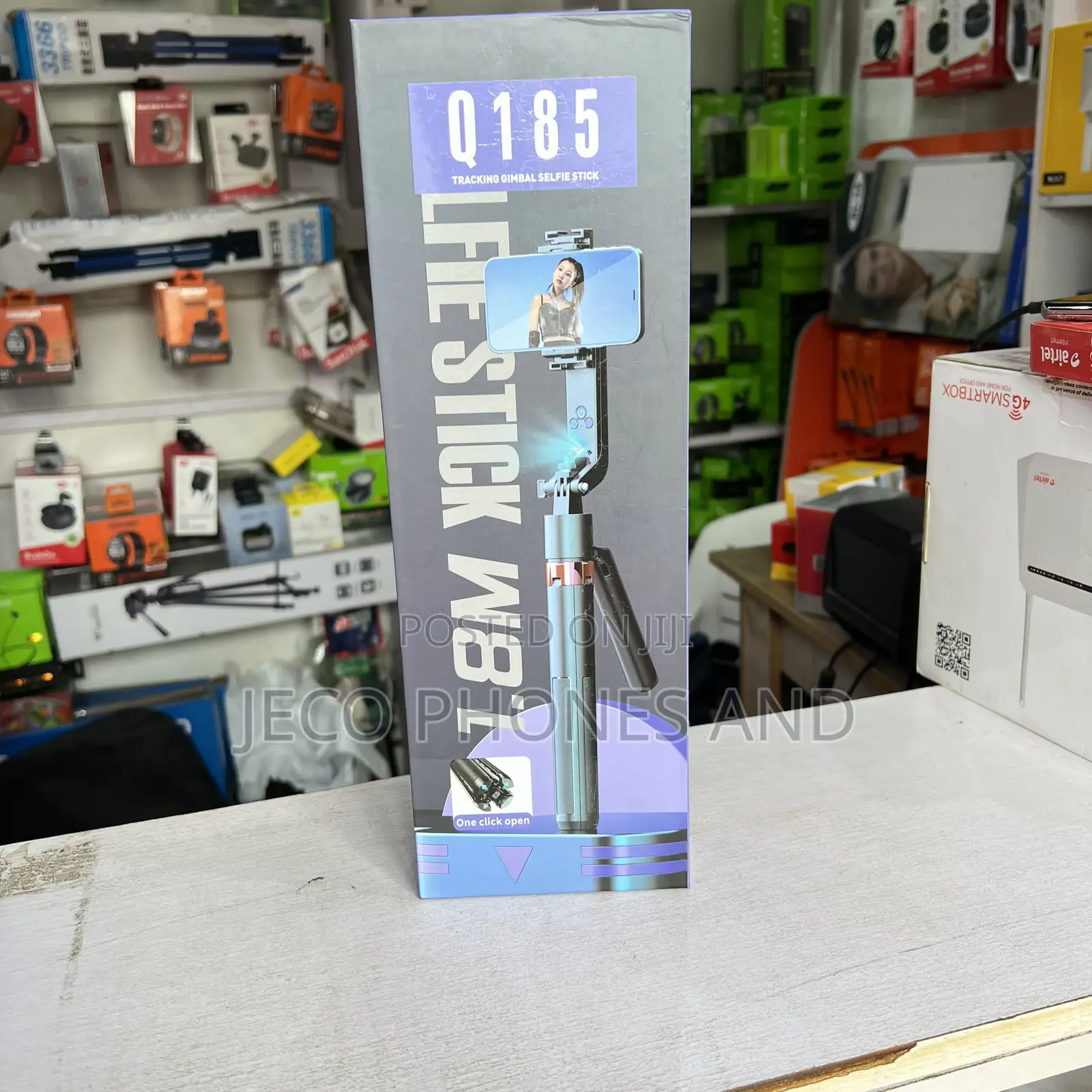 Q185 Face Tracking Tripod/Selfie Stick