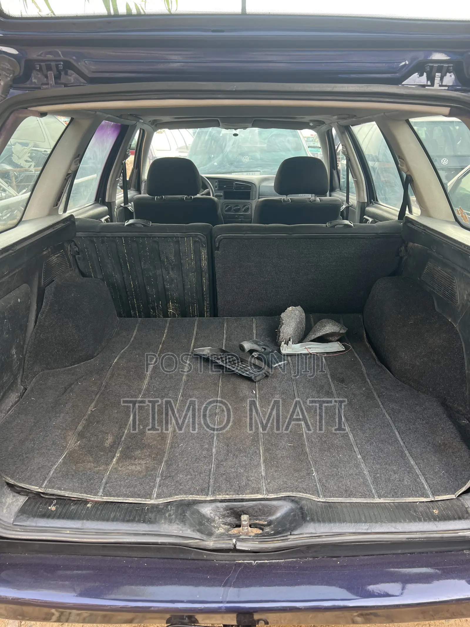 Volkswagen Golf 2002 Blue