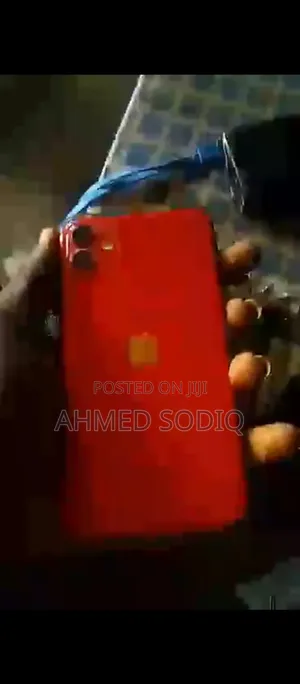 Apple iPhone 11 64 GB Red