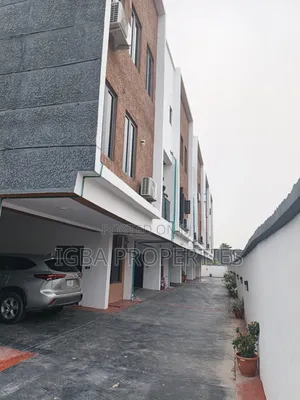 4bdrm Duplex in Ogudu GRA for sale