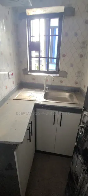 1bdrm Room & Parlour in Awka for rent