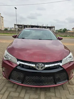 Toyota Camry 2015 Maroon