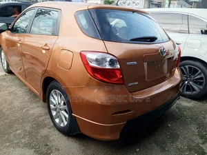 Toyota Matrix Hatchback FWD (1.8L 4cyl 5M) 2010 Orange