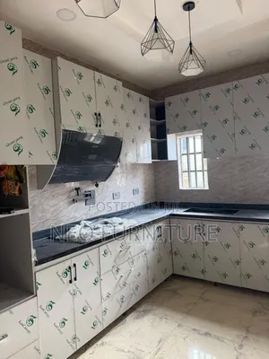 Kitchen Cabinets With Extractor and Cooker