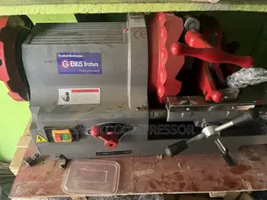 Industrial Pipe Threading Machine