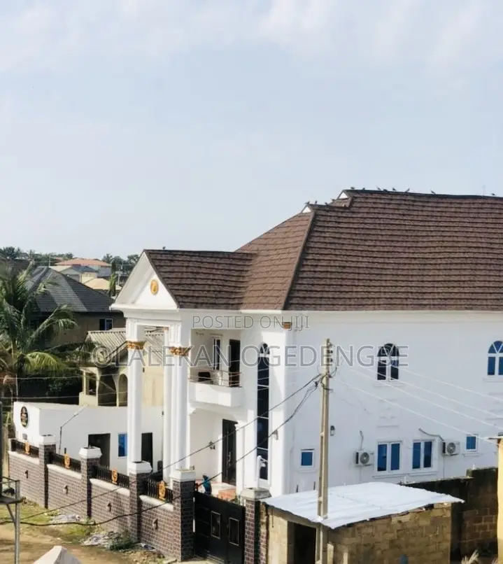 2 Bedroom Short Let Apt