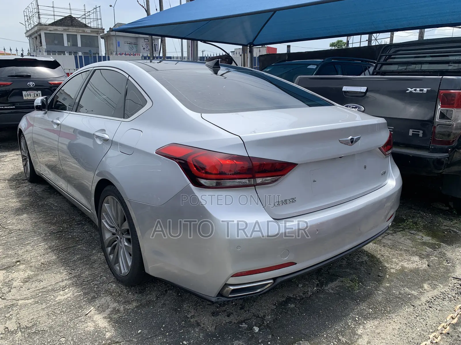 Hyundai Genesis 2015 Silver