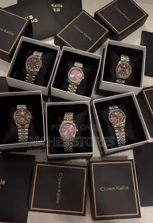 Crown Kallie Watch Comes With Box and Manual