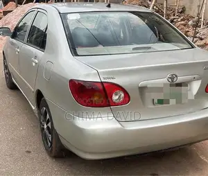 Toyota Corolla LE 2024 Off white