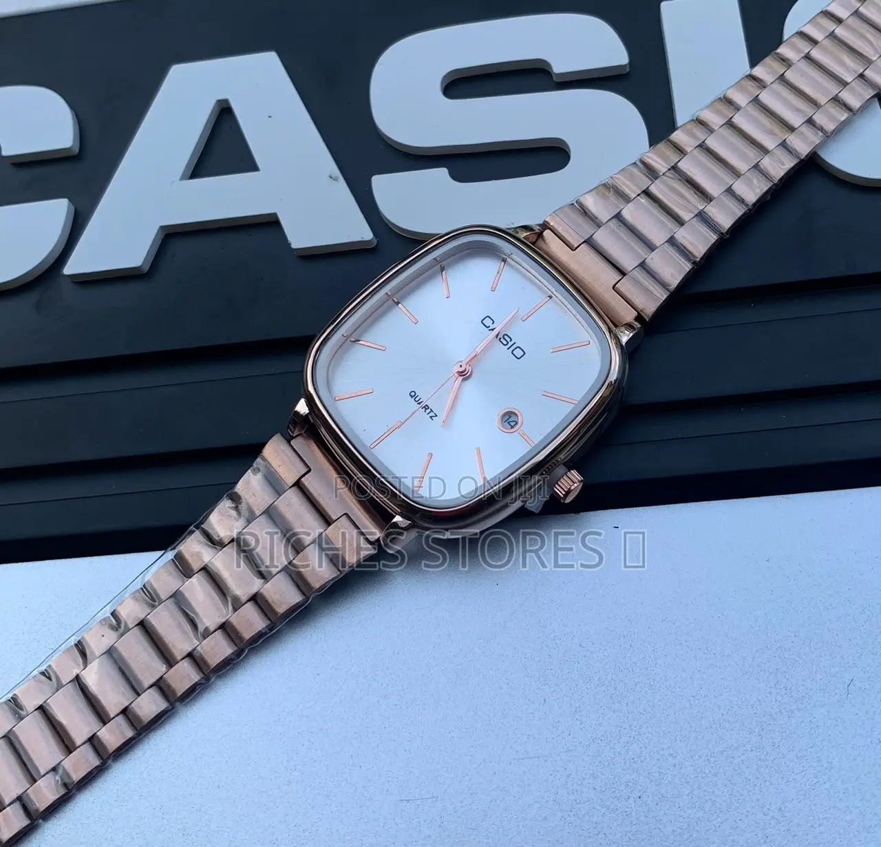 Casio Chain Analog Watch