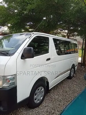 Toyota HiAce 2012 White