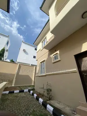 Furnished 4bdrm Duplex in Olive Court Agodi for rent