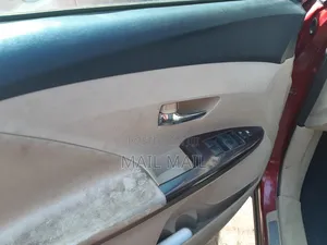 Toyota Venza 2010 Red