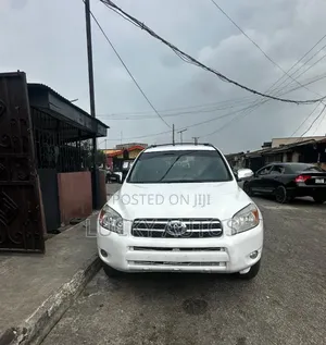Toyota RAV4 2006 White