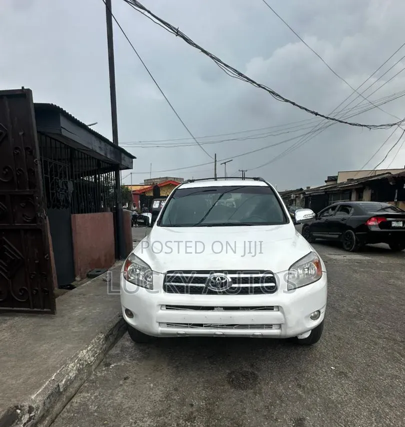 Toyota RAV4 2006 White