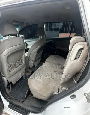 Toyota RAV4 2006 White