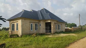 3bdrm Bungalow in Stadium Road Uyo for sale