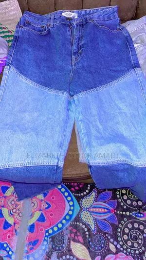 Lizzy Wears