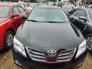 Toyota Camry XLE V6 4dr Sedan (3.5L 6cyl 6AM) 2010 Black