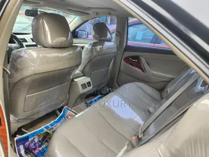 Toyota Camry XLE V6 4dr Sedan (3.5L 6cyl 6AM) 2010 Black