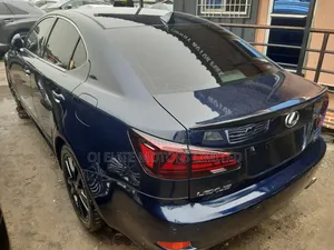 Lexus IS 250 Automatic 2011 Blue