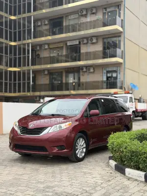 Toyota Sienna LE 7 Passenger 2012 Red