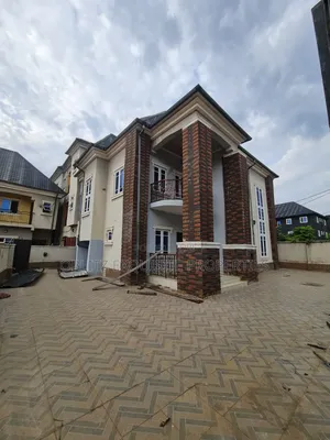 4bdrm Duplex in Owerri for rent
