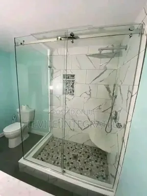 Shower Cubicle With Tampere Glass