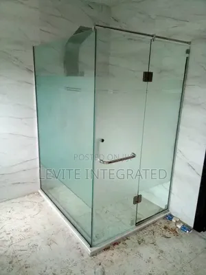 Shower Cubicle With Tampere Glass