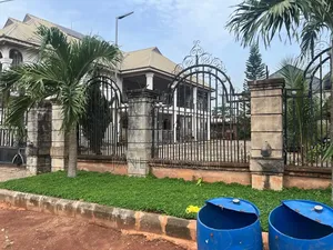4bdrm Block of Flats in Benin City for sale
