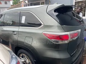 Toyota Highlander XLE 4dr SUV (3.5L 6cyl 6A) 2015 Green