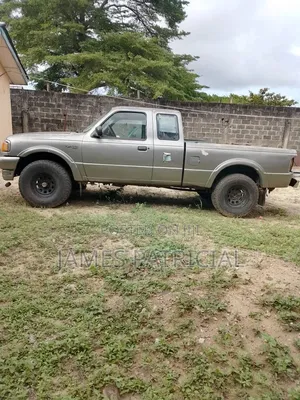 Ford Explorer 2002 Gray