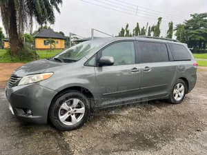 Toyota Sienna LE 8 Passenger 2011 Gray
